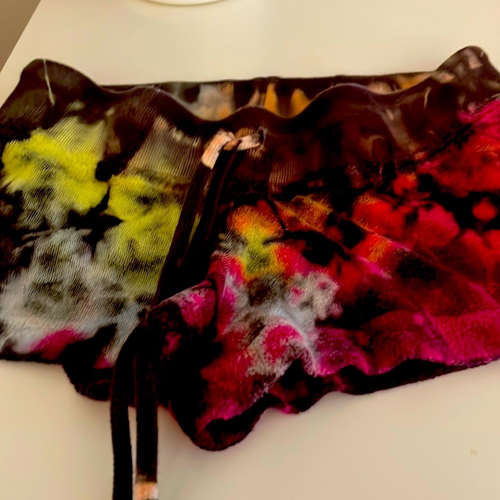 Hard tail multicolor girls shorts size 14